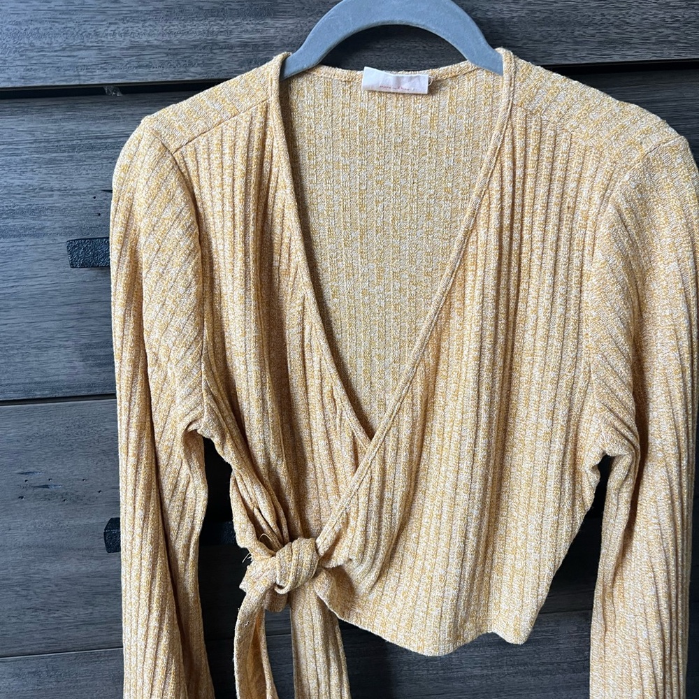 Yellow long sleeve tie crop top